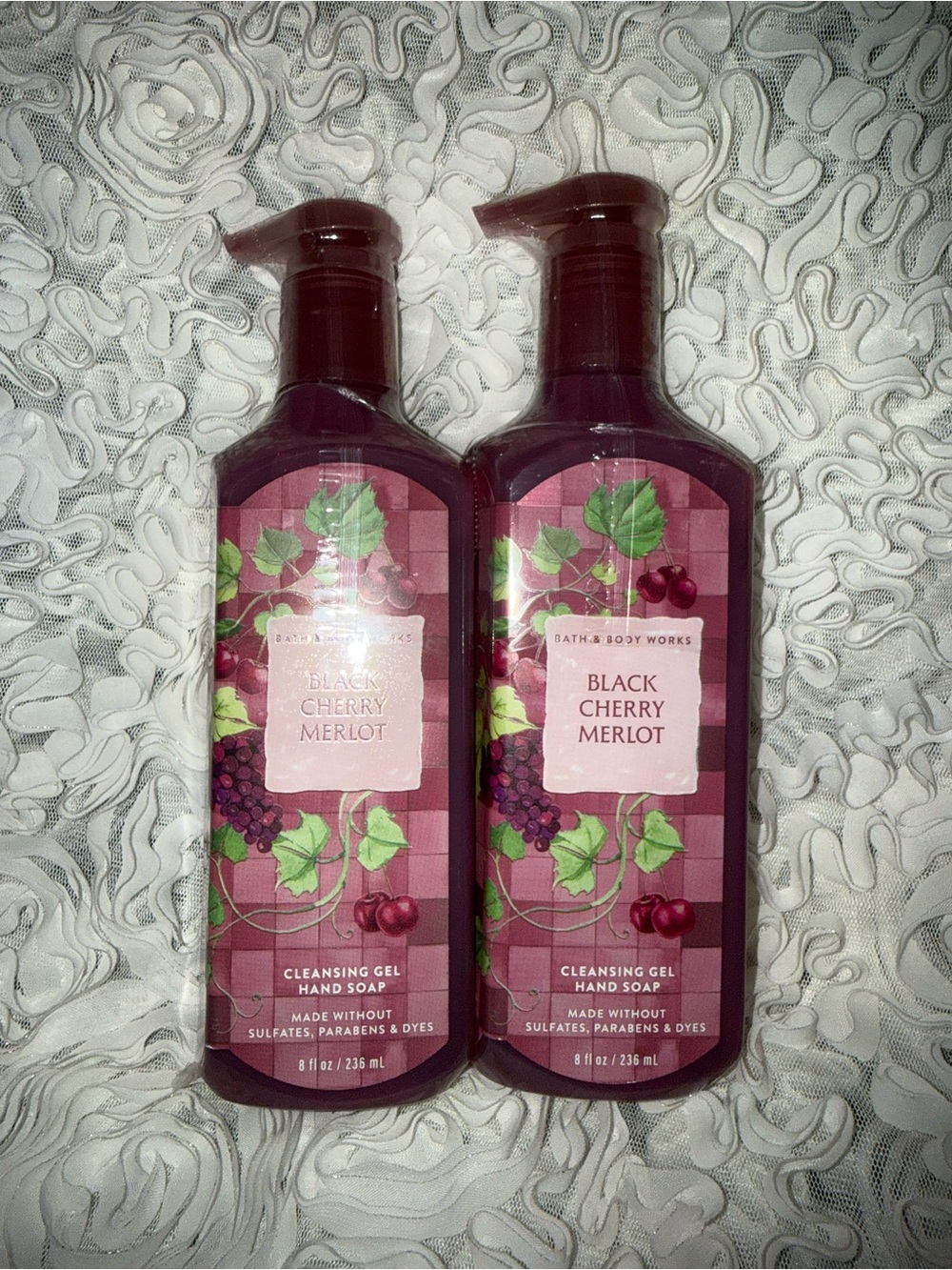 BNWT! Bath & Body Works Black cherry merlot Cleansing Gel Hand Soap - 2 Pack